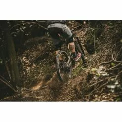 Goodyear Newton Enduro Tubeless Rear MTB Tyre Black 2.4" 29 -Vitus Salgsbutik Goodyear Newton Enduro Tubeless Rear MTB Tyre Tyres Black GR 014 61 584 V004 R 0