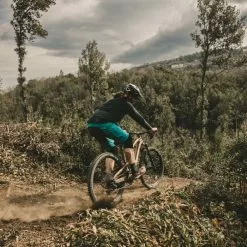 Goodyear Newton Enduro Tubeless Rear MTB Tyre Black 2.4" 29 -Vitus Salgsbutik Goodyear Newton Enduro Tubeless Rear MTB Tyre Tyres Black GR 014 61 584 V004 R 1