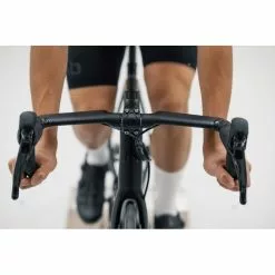 Prime Primavera Aero Carbon Handlebar 20 Prime Primavera Aero Carbon Handlebar -Vitus Salgsbutik Prime Primavera Aero Carbon Handlebar Aero Bars Black PPACH38B 1